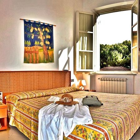 Hotel Villa Fiorisella Marina di Massa Eksteriør bilde